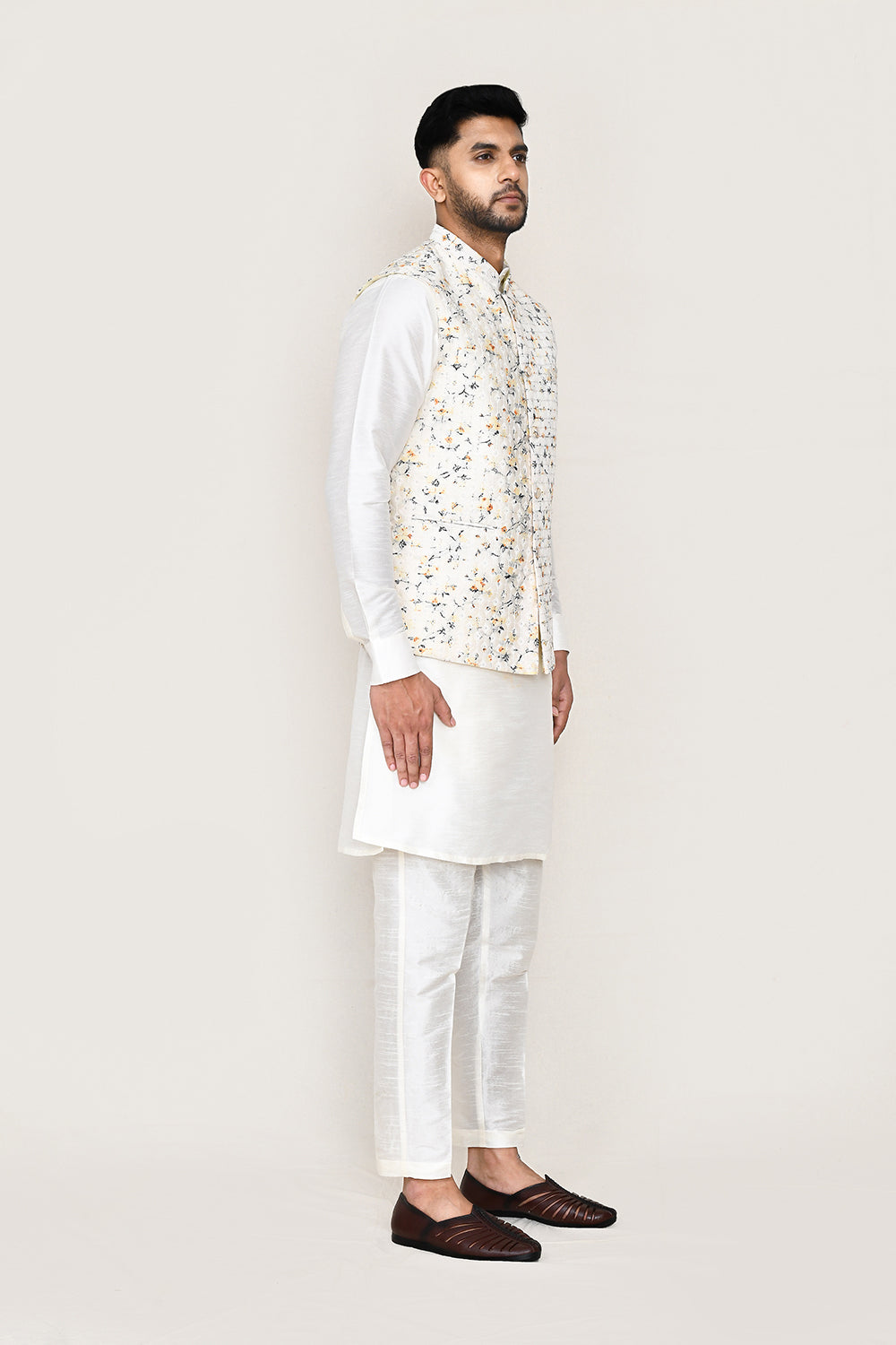 White Kurta with Straight Fit Pant And Jacket