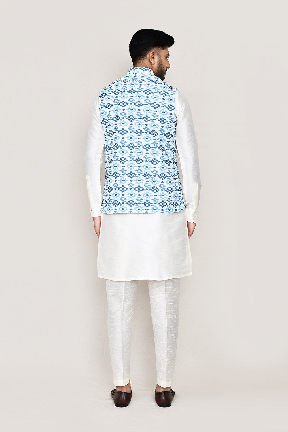 White Kurta with Straight Fit Pant And Jacket
