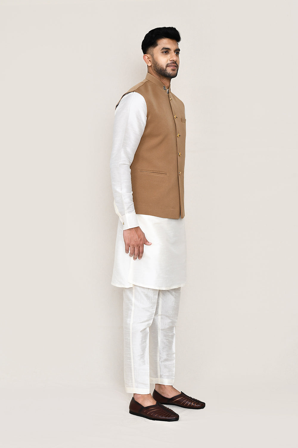 White Kurta with Straight Fit Pant And Jacket