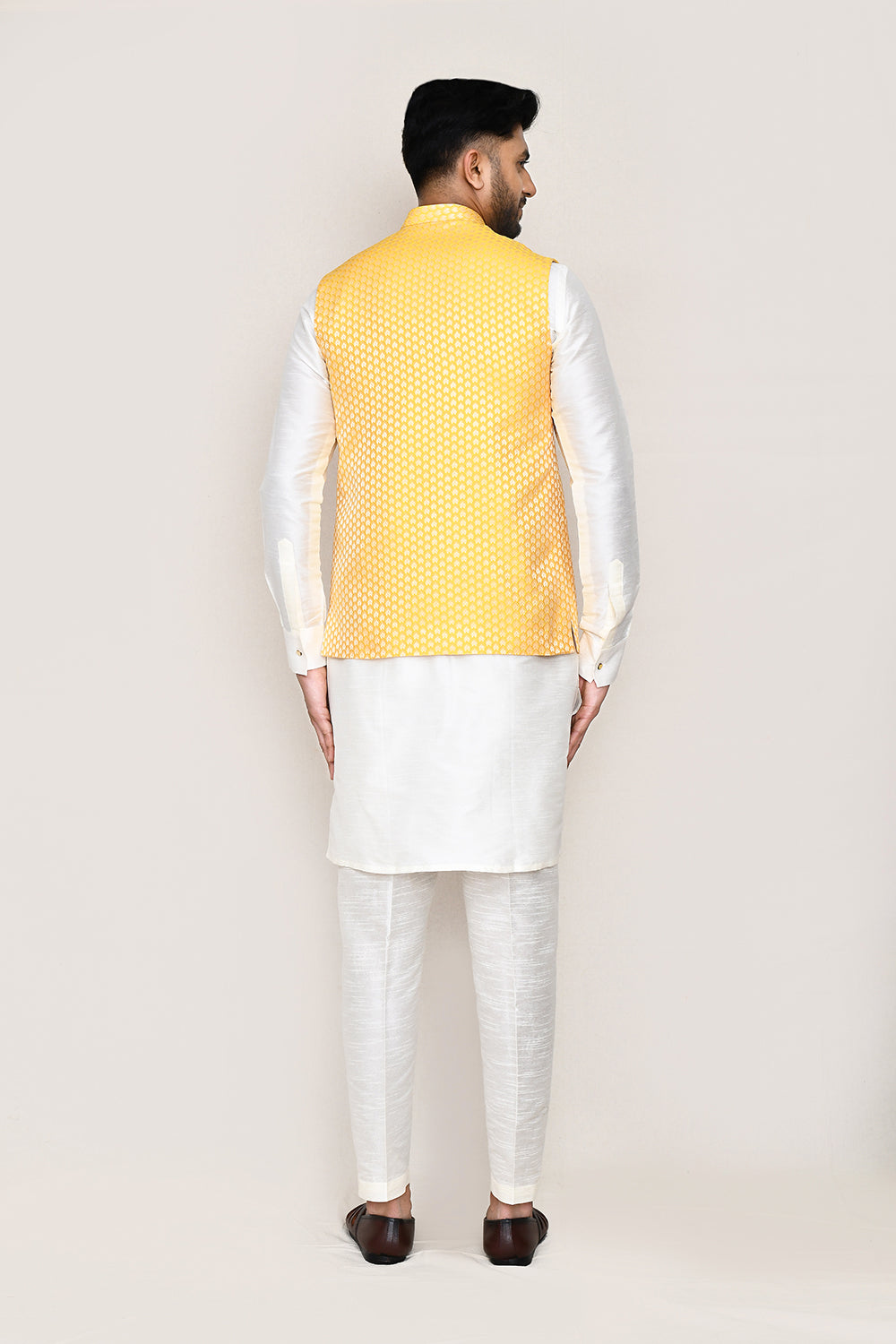 White Kurta with Straight Fit Pant And Jacket