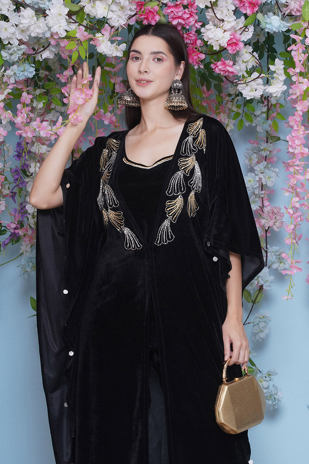 Black Hand Embellished Kaftaan with ineer and Pant