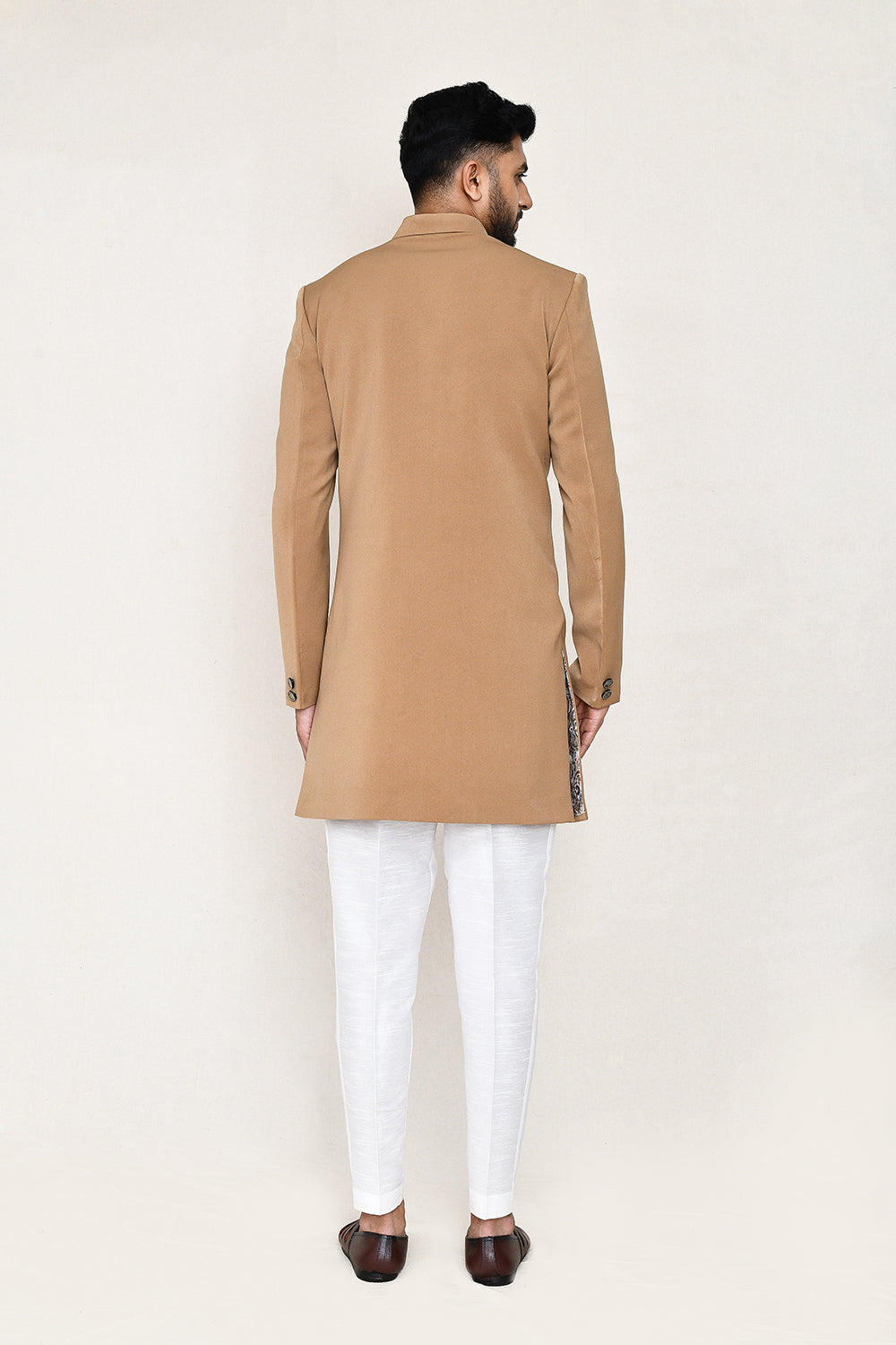 Chiku Indowestern with Straight Fit Pant