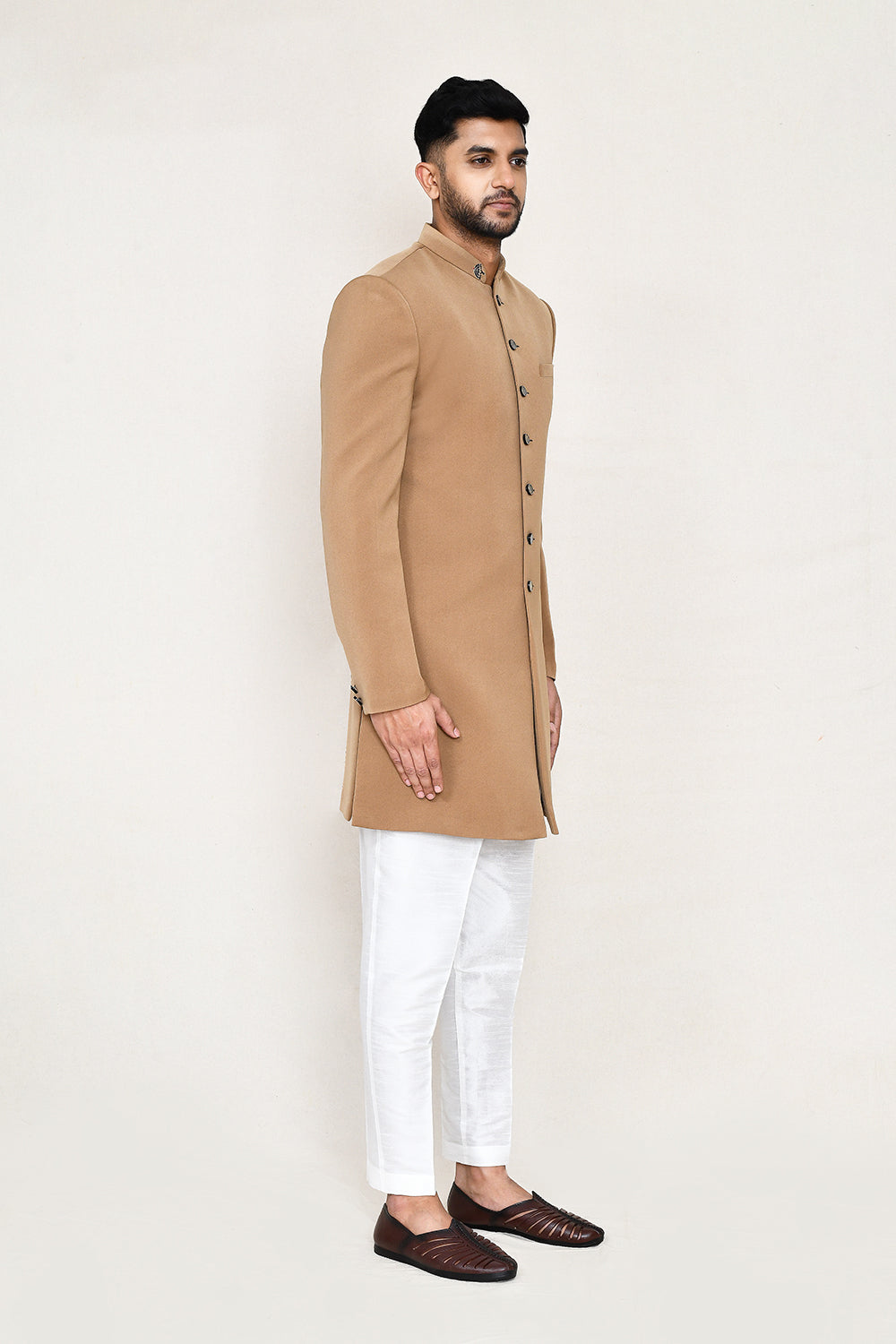 Chiku Indowestern with Straight Fit Pant