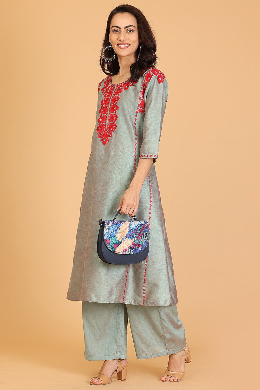 Green Cotton Silk Kurta Set With Embroidery