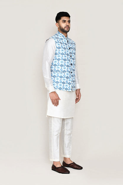 White Kurta with Straight Fit Pant And Jacket