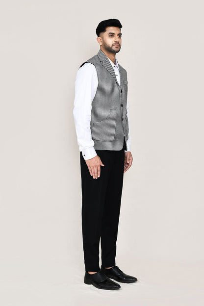 White Kurta with Straight Fit Pant And Jacket