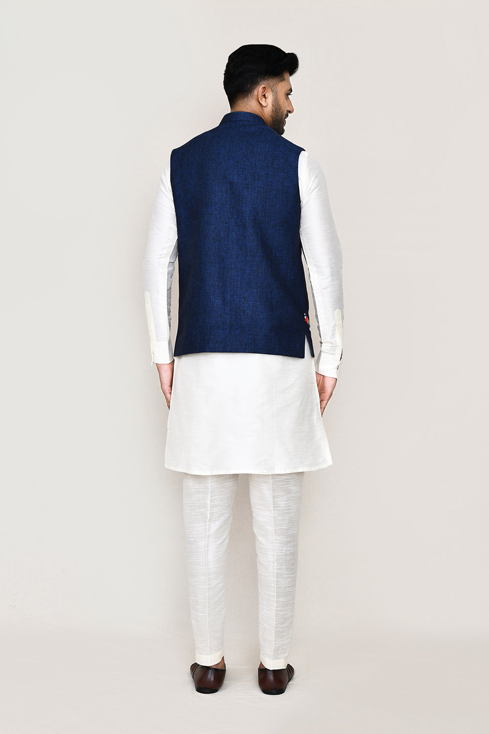 White Kurta with Straight Fit Pant & Jacket
