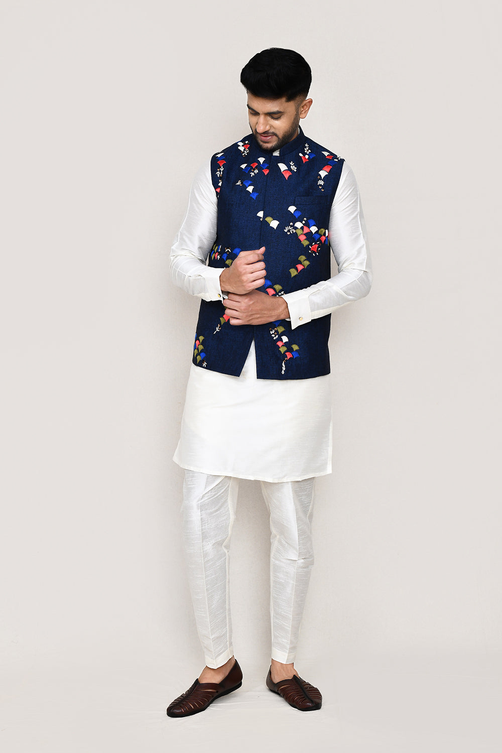 White Kurta with Straight Fit Pant & Jacket