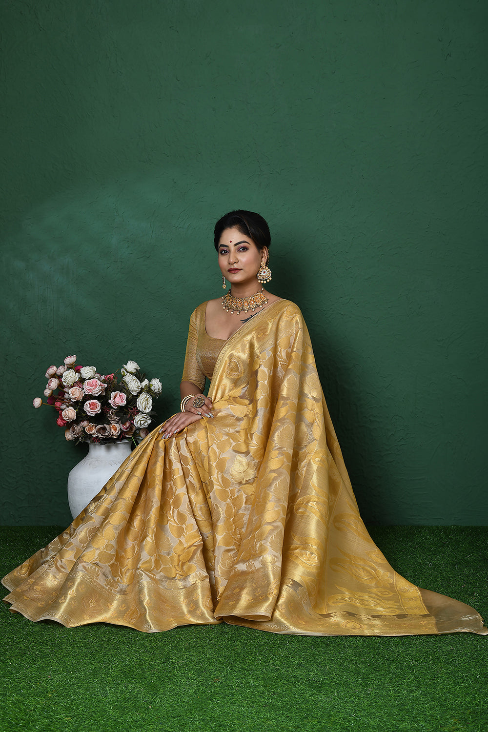 Vez Cream Banarasi Silk Saree