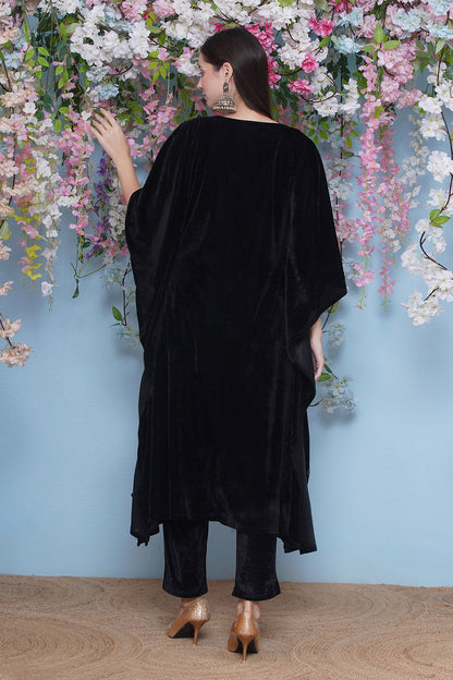 Black Hand Embellished Kaftaan with ineer and Pant